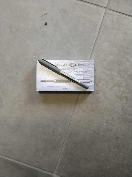 Uni ball eye fine pen (Black)